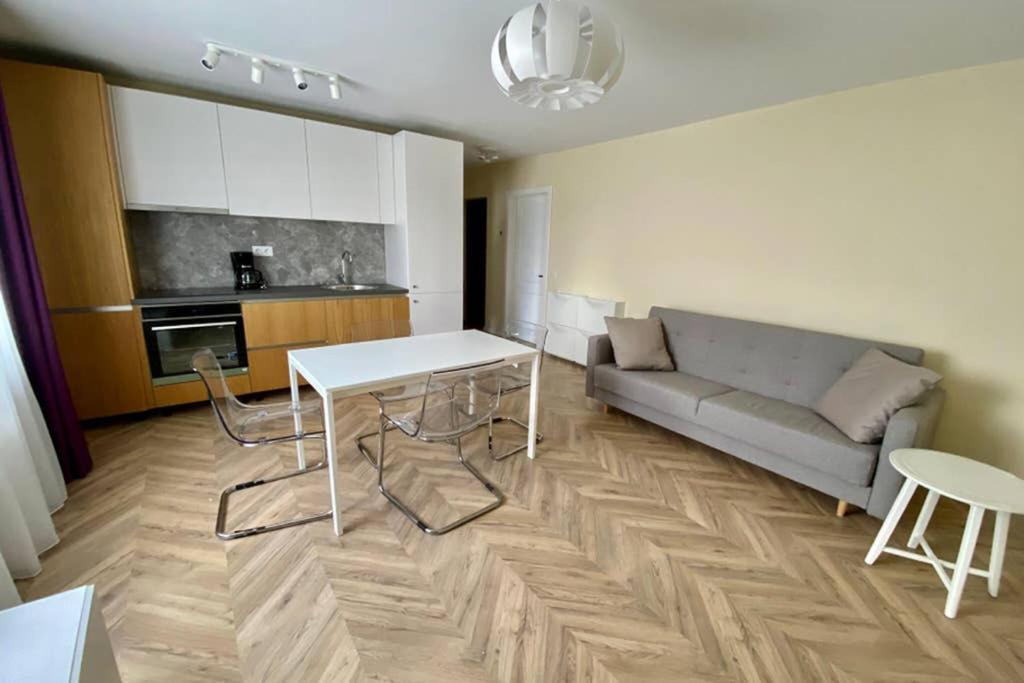 Cozy Modern One Bedroom Floreşti المظهر الخارجي الصورة
